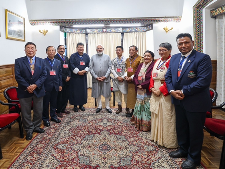 PM Modi meets Padma awardees, distinguished personalities in Gangtok