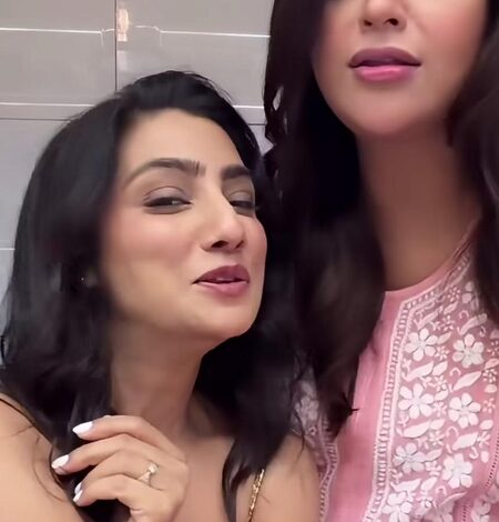 Mommy-to-be Divyanka Tripathi & Neha Marda get dancing to ‘Kabhi Aar Kabhi Paar’