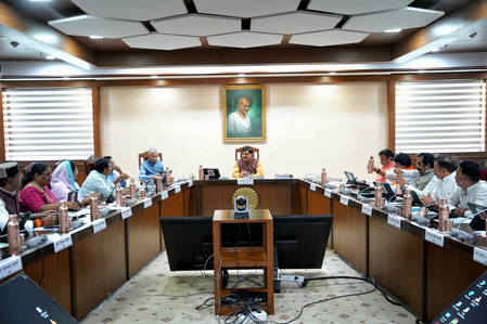 MP procures 29 lakh tons of wheat; Rs 1,000 scholarship for OBC students studying in Delhi