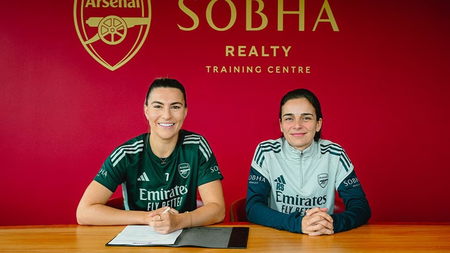 Australian defender Steph Katley signs new deal with Arsenal