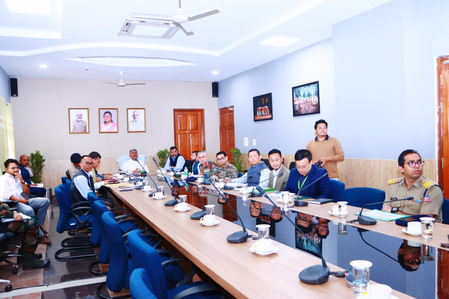 Manipur Home Minister reviews border fencing, seeks faster security push​