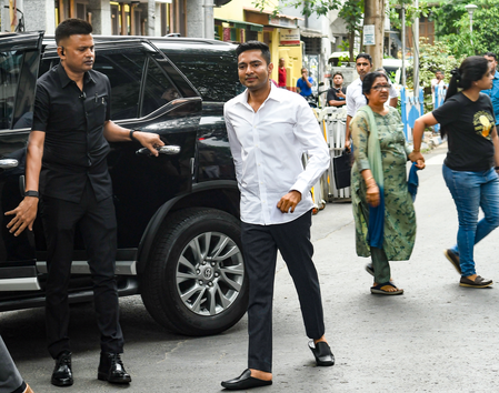 Abhishek Banerjee alleges voter death after assault by central forces in Bengal