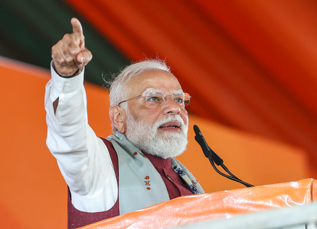 PM Modi to offer prayers at Kashi Vishawanath temple before inaugurating Ganga Expressway today