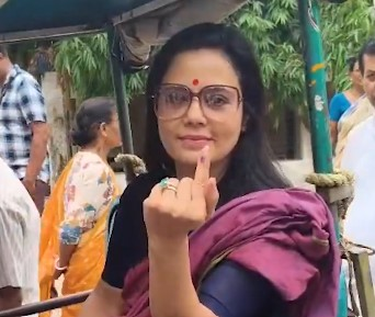 ‘People are doing revenge voting’: Mahua Moitra after casting vote in Bengal phase-2 polls