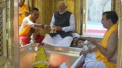 PM Modi offers prayers at Shri Kashi Vishwanath Temple