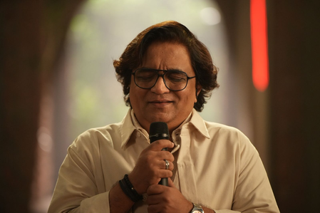 Swanand Kirkire: Films like Sooraj Barjatya’s ‘Yeh Prem Mol Liya’ celebrate relationships, values