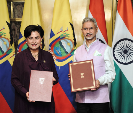 EAM Jaishankar meets Ecuadorian counterpart, discusses ways to deepen ties