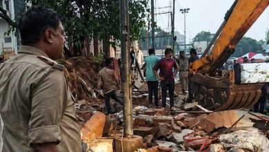 Heavy rain, hailstorm lash Bengaluru; 7 feared dead as govt hospital compound wall collapses
