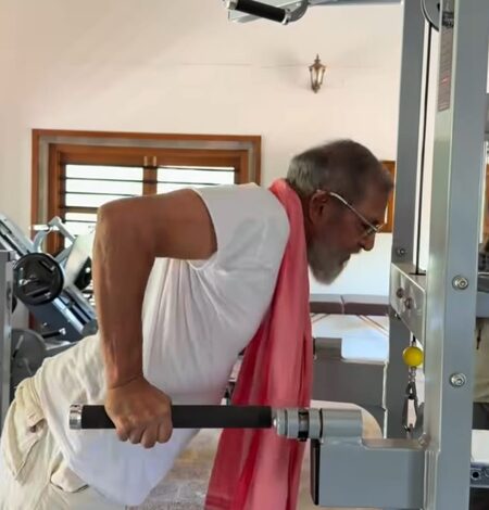 Nana Patekar shells major fitness goals at 76 as he performs 15 tricep dips