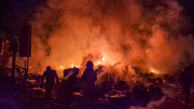 Five burnt alive as moving car catches fire on Delhi-Mumbai Expressway (Ld)