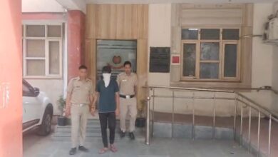 Delhi Police arrest habitual offender; recover ganja, stolen motorcycle