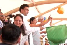 Delhi CM flags off Somnath Swabhiman Parv Yatra; over 1,400 devotees depart for Gujarat