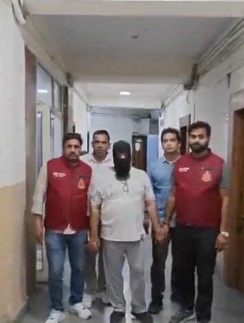 Life convict in 1998 Daryaganj murder case arrested after jumping parole for over a year