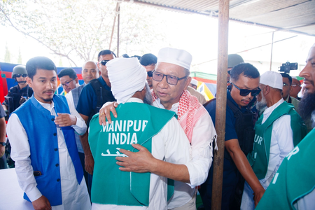 Manipur CM urges Haj pilgrims to pray for peace in state