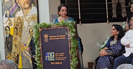 A teary-eyed Hema Malini remembers Dharmendra: Don’t know how I am going to cope up