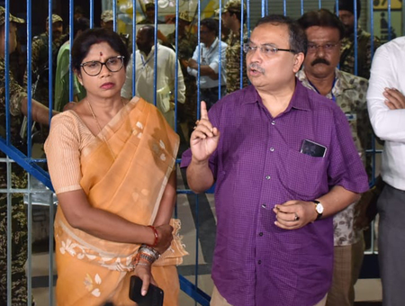 Trinamool, BJP workers clash outside Kolkata counting centre; Mamata keeps vigil at another strong room