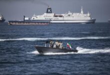 Ship movement via Hormuz halts, global oil prices firm up