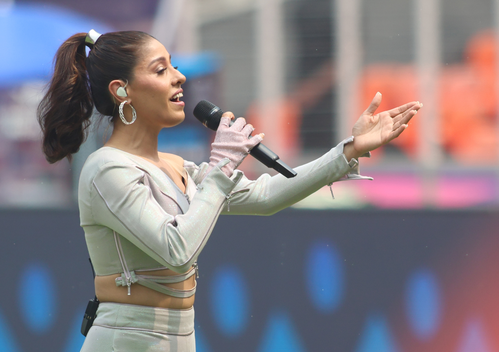 Sunidhi Chauhan says ‘Suno Naa Dil’ gave her the window to revisit era of romantic melodies