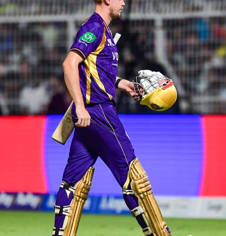 IPL 2026: If Cameron Green is not going to bowl, KKR should bring in another specialist batter, says Sunil Gavaskar IPL 2026: If Cameron Green is not going to bowl, KKR should bring in another specialist batter, says Sunil Gavaskar