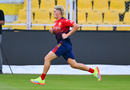 ‘He is not doing anything’: Cook wants Bethell to leave IPL and play county cricket