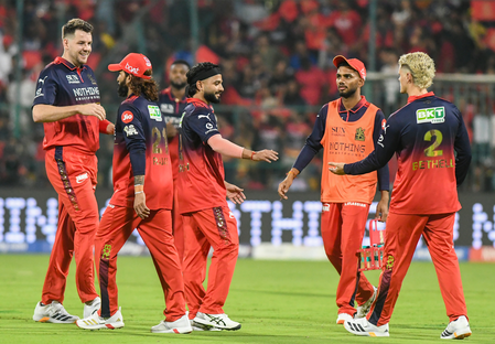 IPL 2026: Bhuvneshwar Kumar picks 3-41 as RCB register 43-run win over CSK
