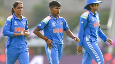 India hand a debut to Anushka, Kranti included as unchanged SA elect to bowl first