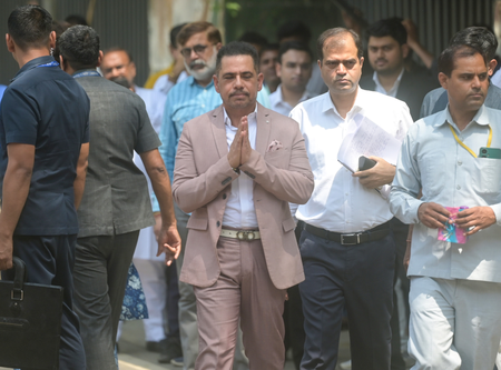 Delhi court grants bail to Vadra in money laundering case