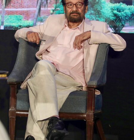 Shekhar Kapur says it was fun doing ‘Gawaahi’ with Zeenat Aman Shekhar Kapur says it was fun doing ‘Gawaahi’ with Zeenat Aman