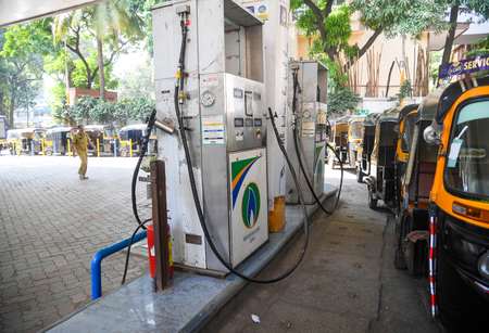 MGL raises CNG prices by Rs 2 per kg across Mumbai region