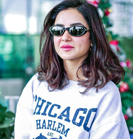Avika Gor turns photographer for Farrhana Bhatt, Jasmin Bhasin calls it ‘stunt ke baad duty’