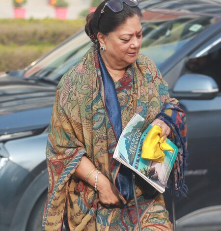 Vasundhara Raje calls BJP wins mandate for developed India