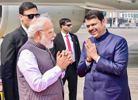 Fadnavis lauds PM Modi’s visionary support for Maharashtra’s growth
