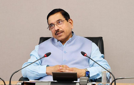Row over Rs 600 crore allocation: Pralhad Joshi targets Cong-led K’taka govt