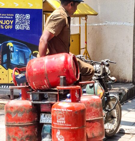 Over 1.26 crore LPG cylinders delivered in last 3 days: Govt