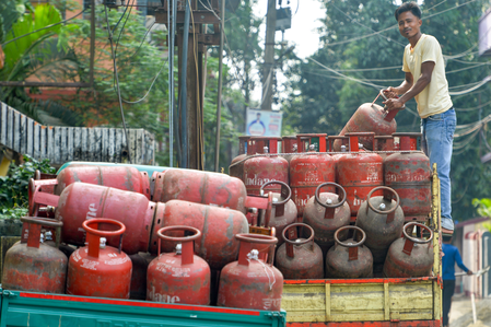 Commercial LPG cylinder rates hiked by Rs 993, no change for household gas consumers