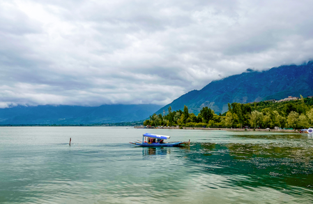 US tourist dies during his stay in Dal Lake houseboat