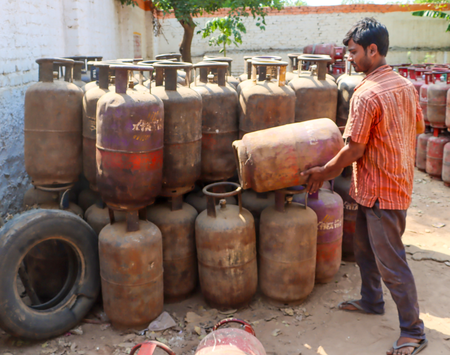 Over 87.28 lakh domestic LPG cylinders delivered in last 2 days: Govt