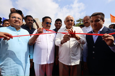 CM Patel inaugurates Vibrant Gujarat Regional Conference in Surat, focuses on South Gujarat growth