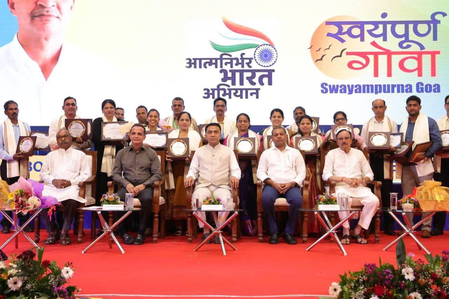 Goa CM launches worker welfare schemes on Labour Day, honours workers