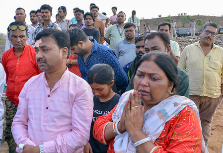 MP CM visits Bargi Dam, orders probe; Opposition alleges lapses​