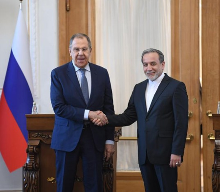 Russian, Iranian FMs discuss freedom of navigation, Iran’s nuclear program
