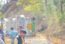 Truck overturns in Uttarakhand’s Tehri district, traffic hit