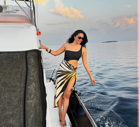 Kiara Advani shares glimpse of ‘sun-kissed days’ with ‘loves’ Sidharth Malhotra, Saraayah