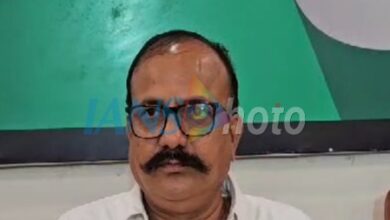 Pune minor’s murder: Congress seeks Fadnavis’ resignation as Home Minister