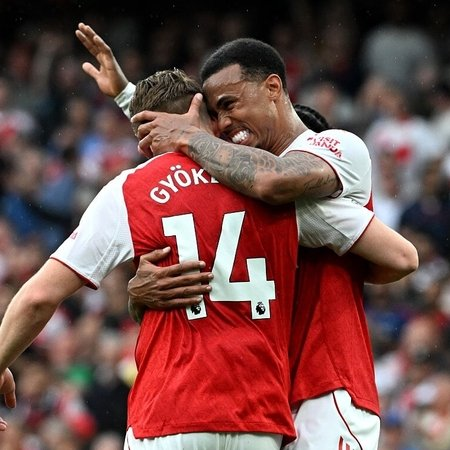 Premier League: Arsenal go six points clear of Man City at the top