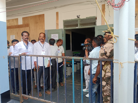 Karnataka bypolls: BJP lead comes down in Davanagere South; Congress ahead by 10,321 votes in Bagalkot