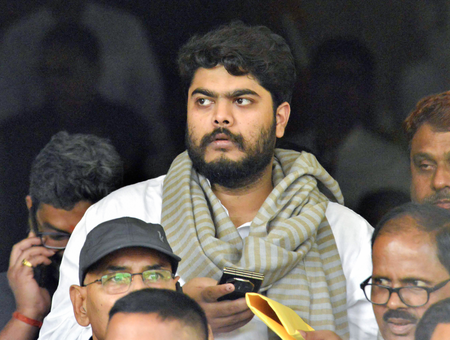 Bihar Police raid RJD MLA Osama Shahab’s residence in Siwan in land grab case