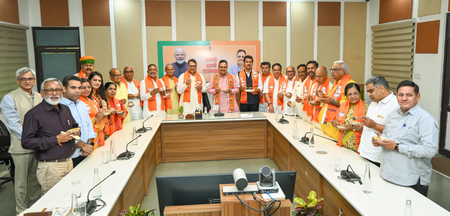 Rajasthan CM, ministers celebrate with Jhalmuri after poll victories in Bengal, Assam