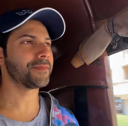 Varun Dhawan ditches luxury car, opts for rickshaw ride on Mumbai streets