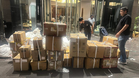 Delhi Crime Branch busts counterfeit branded garments racket at Vasant Kunj hotel exhibition, recovers Rs 2 lakh